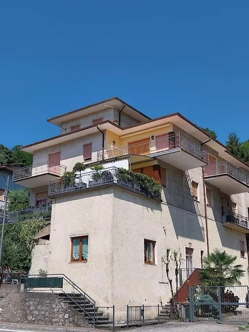 Casa Elly Daire Riva di Solto