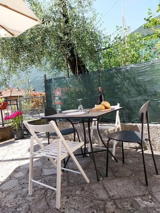 Casa Elly Daire Riva di Solto